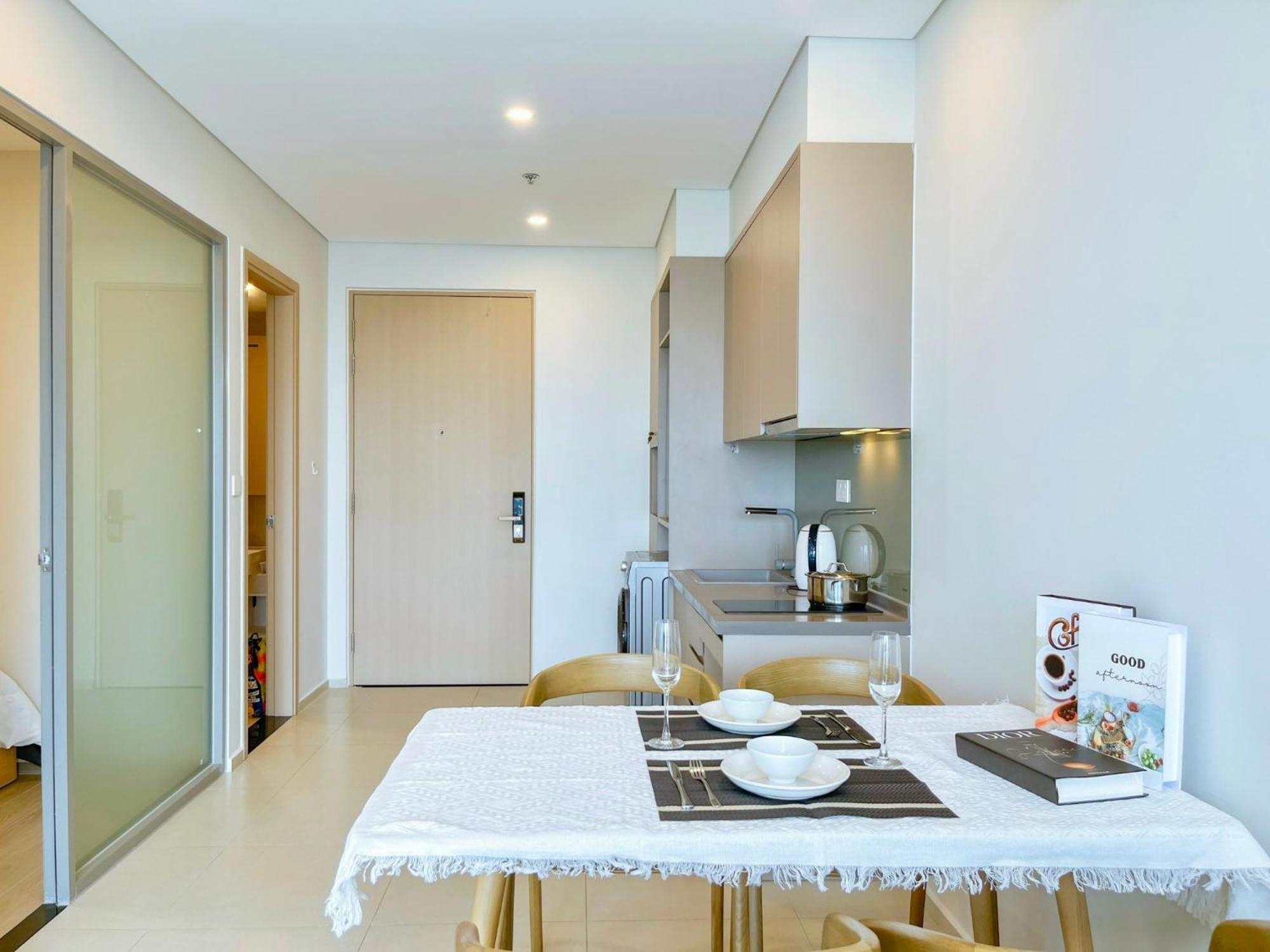 The Song - Suri's Apartment