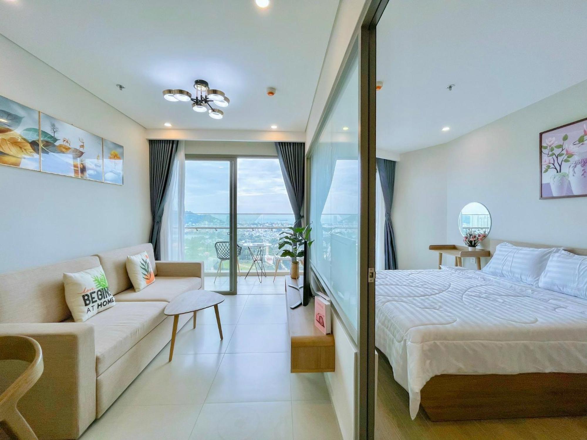 Apartment The Song - Suri's *